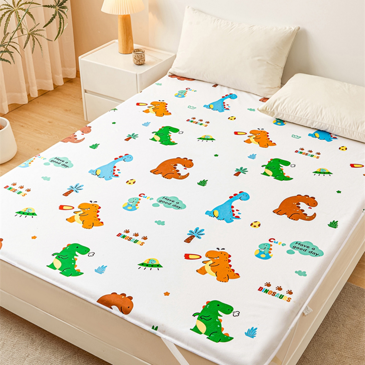 91家纺网 家纺一手货源 找家纺 雯豆家纺 2025新款防水隔尿垫子卡通成人床垫保护罩A类宝宝尿垫 防水隔尿垫-小恐龙