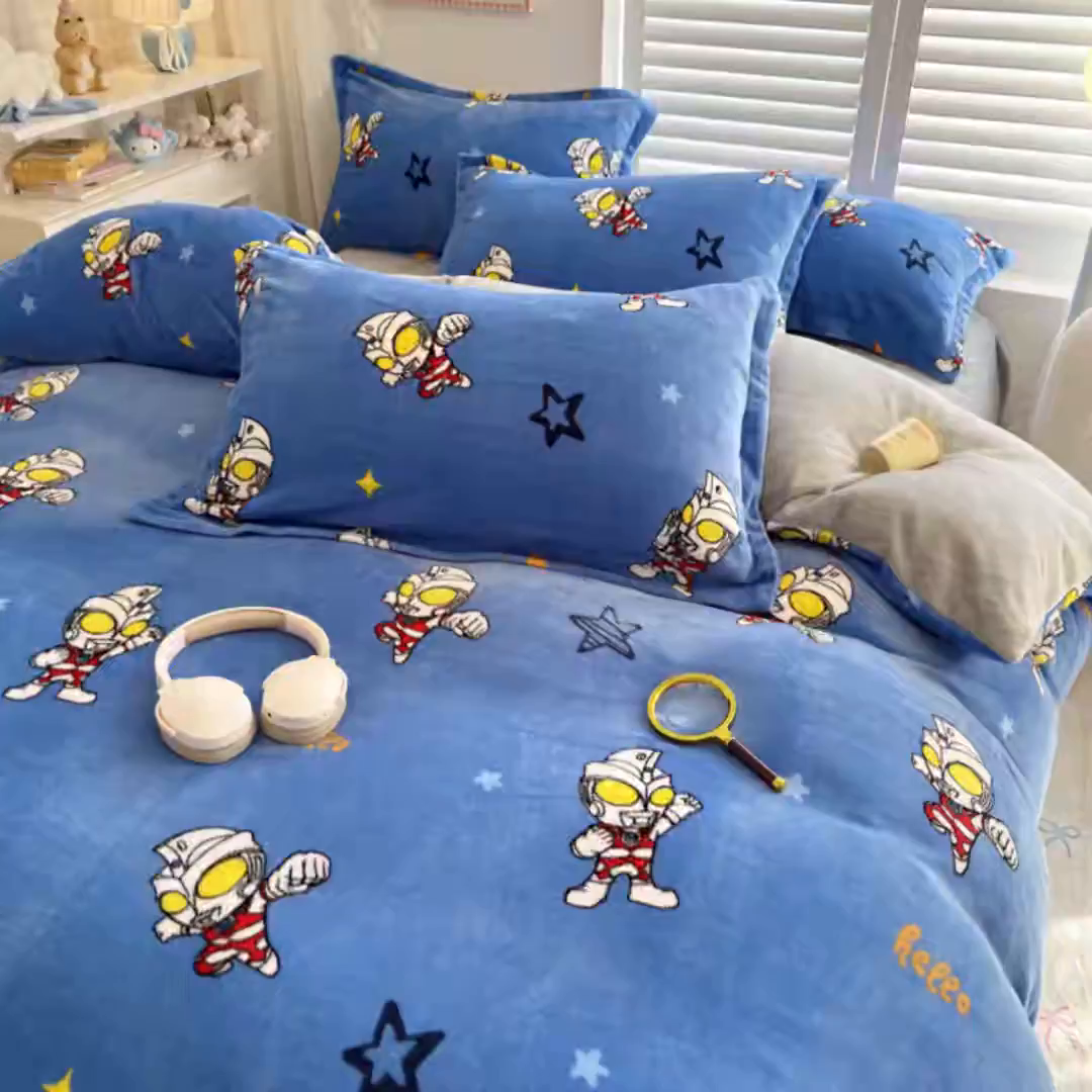 91家纺网 家纺一手货源 找家纺 名兮家居 2025新款经典奥特曼-三丽鸥加厚牛奶绒单被套 艾斯