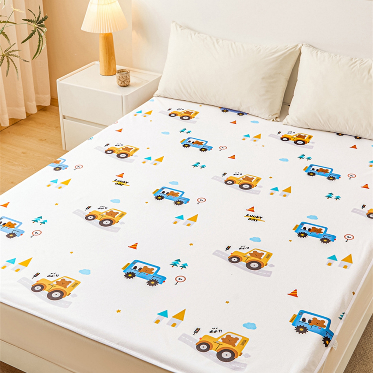 91家纺网 家纺一手货源 找家纺 雯豆家纺 2025新款防水隔尿垫子卡通成人床垫保护罩A类宝宝尿垫 防水隔尿垫-小汽车