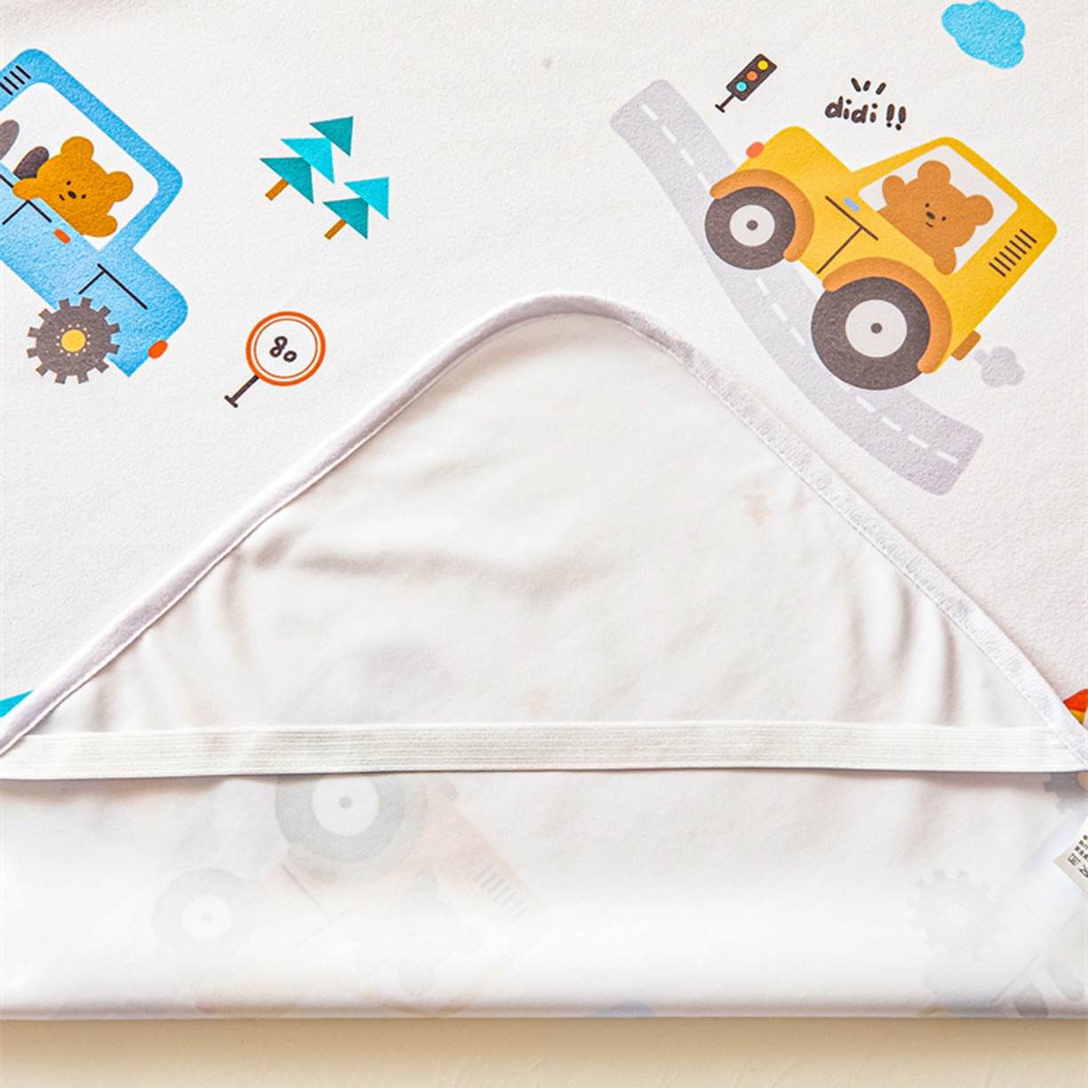 91家纺网 家纺一手货源 找家纺 雯豆家纺 2025新款防水隔尿垫子卡通成人床垫保护罩A类宝宝尿垫 防水隔尿垫-小汽车