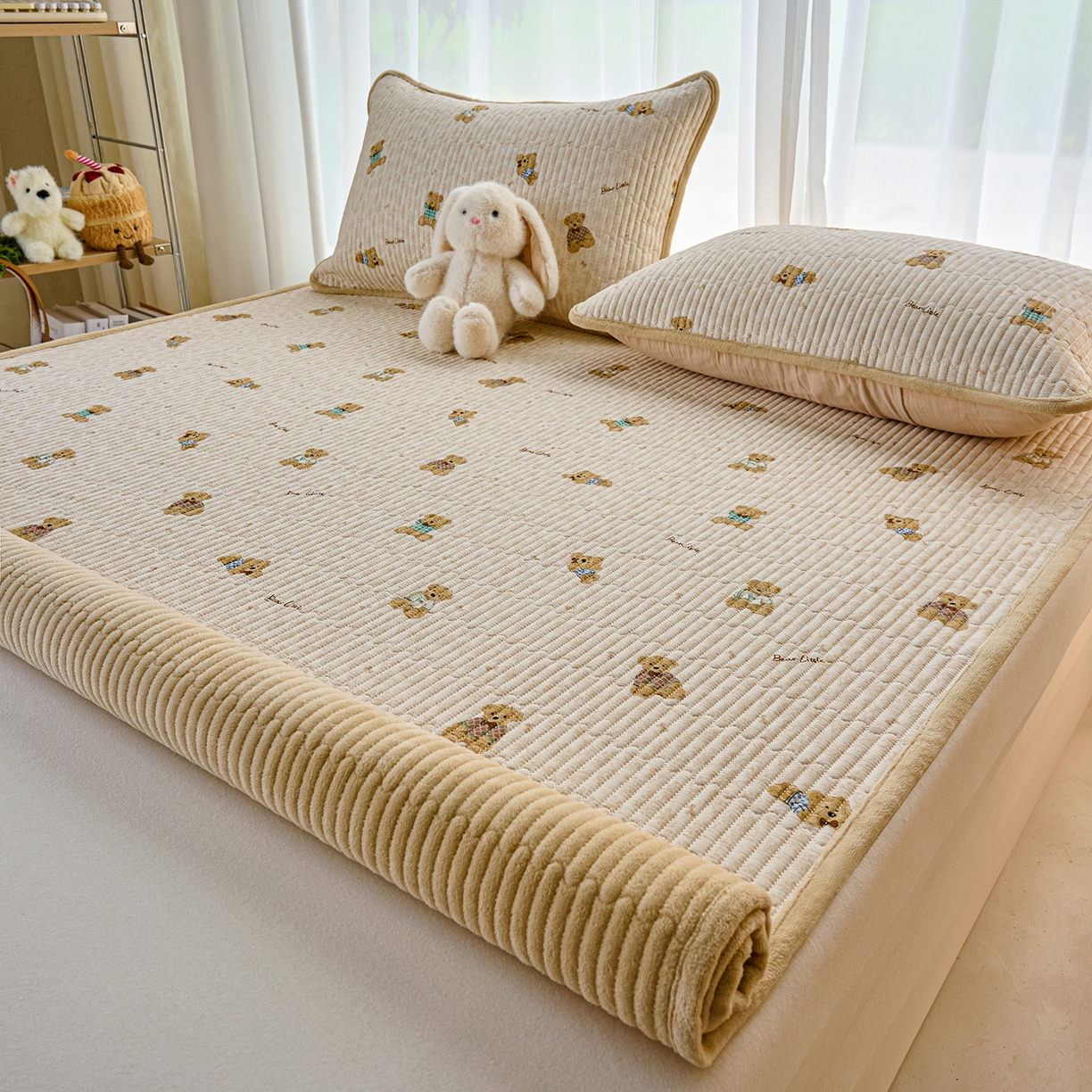 91家纺网 家纺一手货源 找家纺 小叮当家纺仓储工厂店 2025新款棉加绒床垫一面全棉一面牛奶绒床褥垫软床垫床盖四季通用 趴趴熊(A棉B绒）