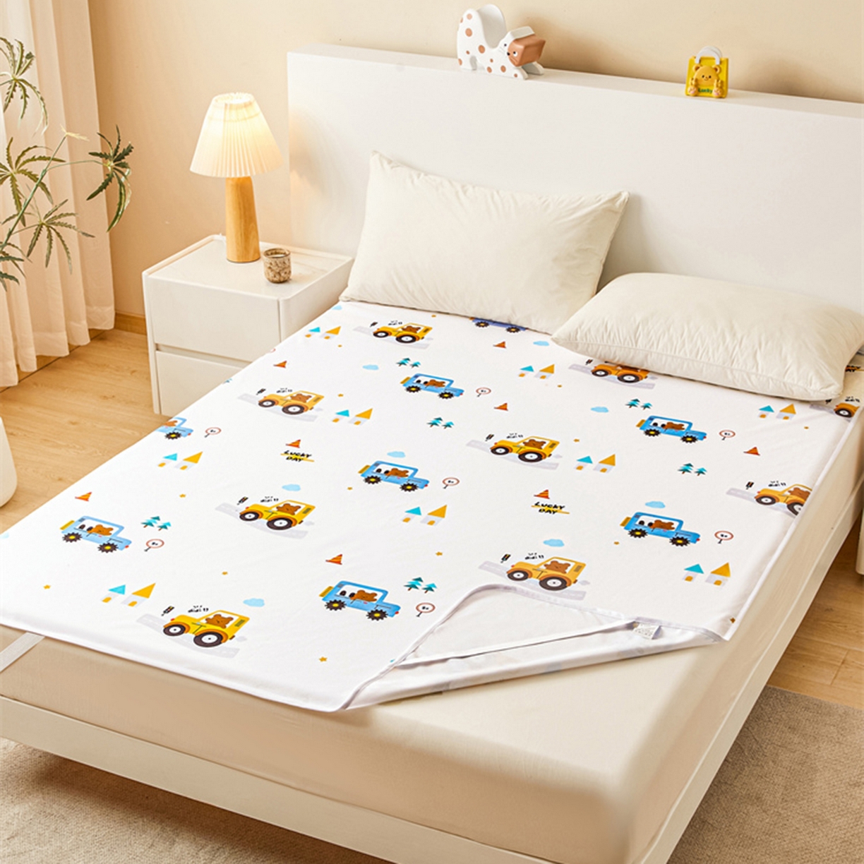 91家纺网 家纺一手货源 找家纺 雯豆家纺 2025新款防水隔尿垫子卡通成人床垫保护罩A类宝宝尿垫 防水隔尿垫-小汽车