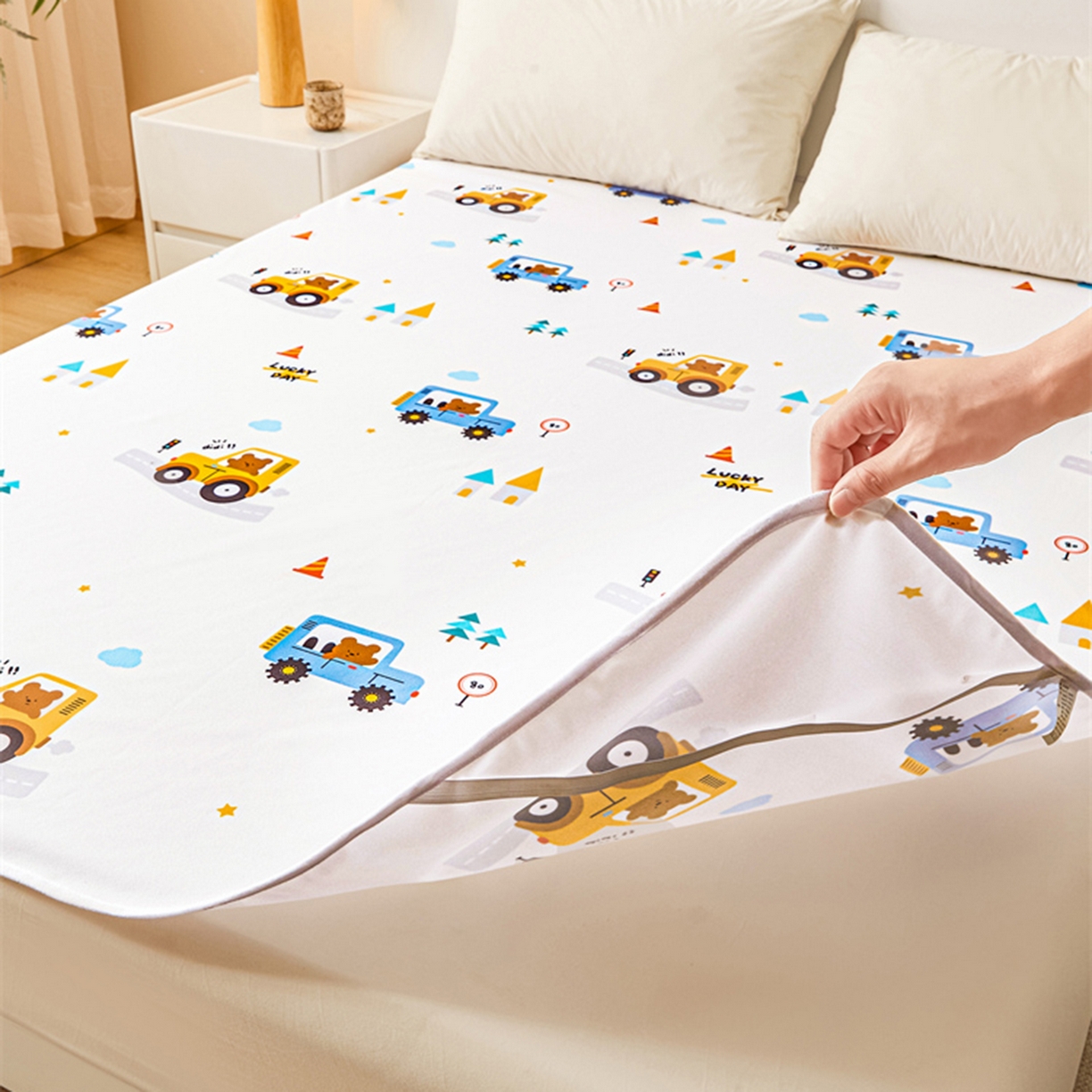 91家纺网 家纺一手货源 找家纺 雯豆家纺 2025新款防水隔尿垫子卡通成人床垫保护罩A类宝宝尿垫 防水隔尿垫-小汽车