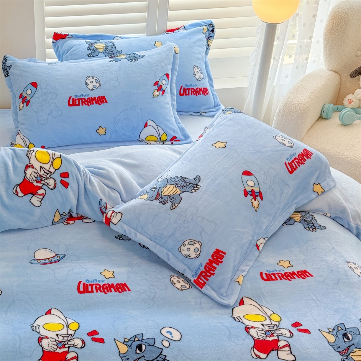 91家纺网 家纺一手货源 找家纺 名兮家居 2025新款经典奥特曼-三丽鸥加厚牛奶绒单被套 奥特曼打怪兽