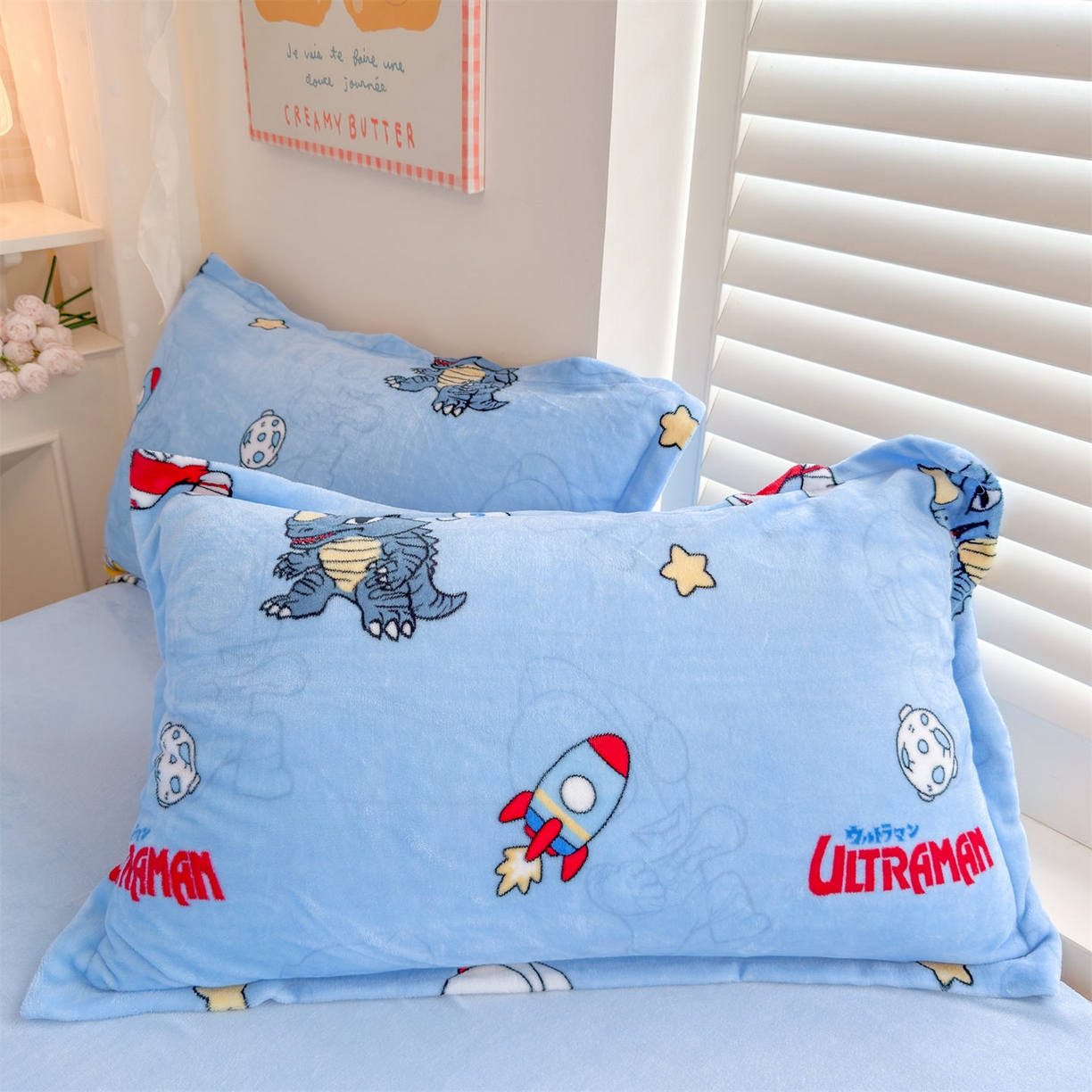 91家纺网 家纺一手货源 找家纺 名兮家居 2025新款经典奥特曼-三丽鸥加厚牛奶绒单被套 奥特曼打怪兽