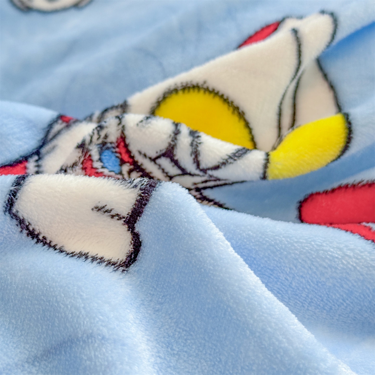 91家纺网 家纺一手货源 找家纺 名兮家居 2025新款经典奥特曼-三丽鸥加厚牛奶绒单被套 奥特曼打怪兽