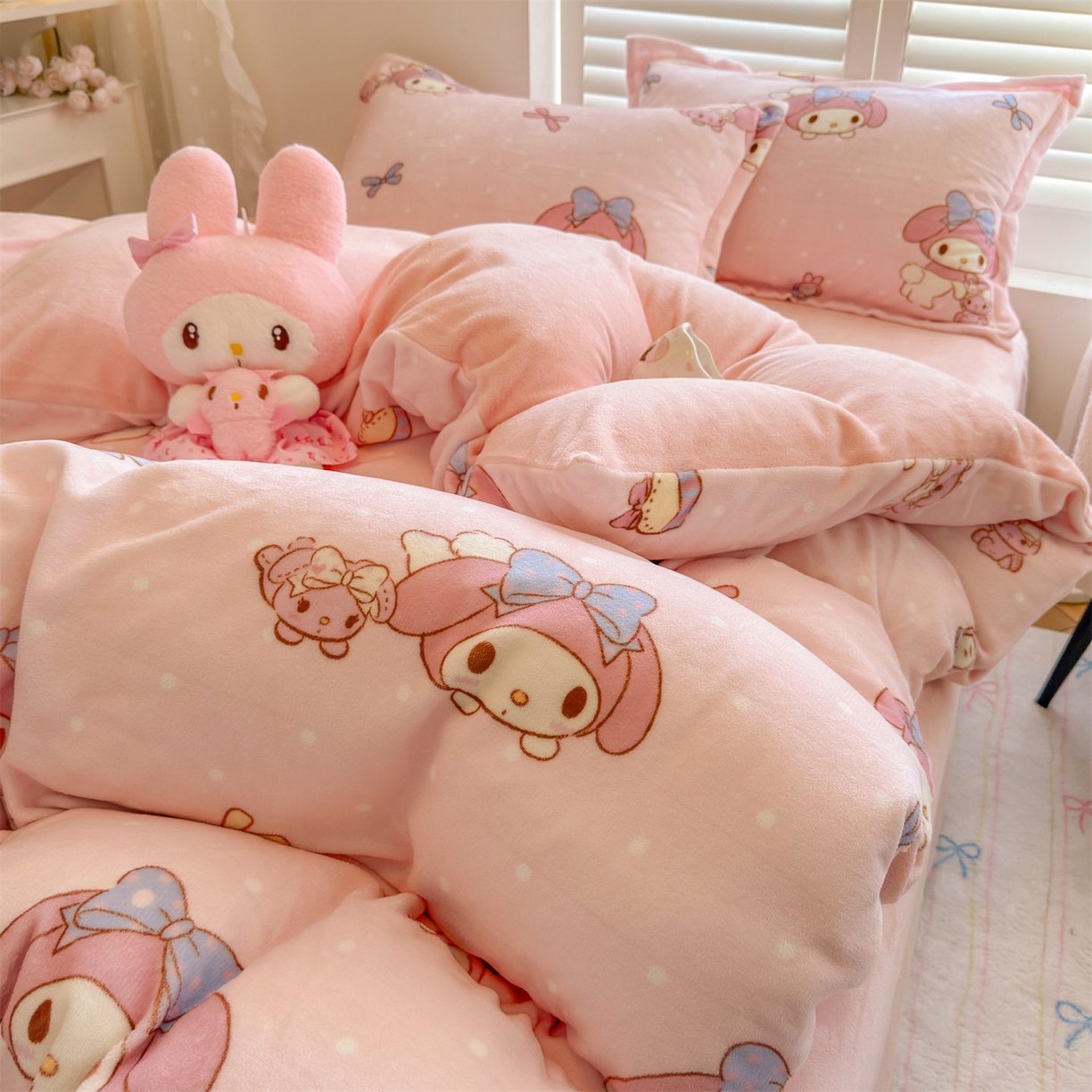 91家纺网 家纺一手货源 找家纺 名兮家居 2025新款经典奥特曼-三丽鸥加厚牛奶绒单被套 点点美乐蒂