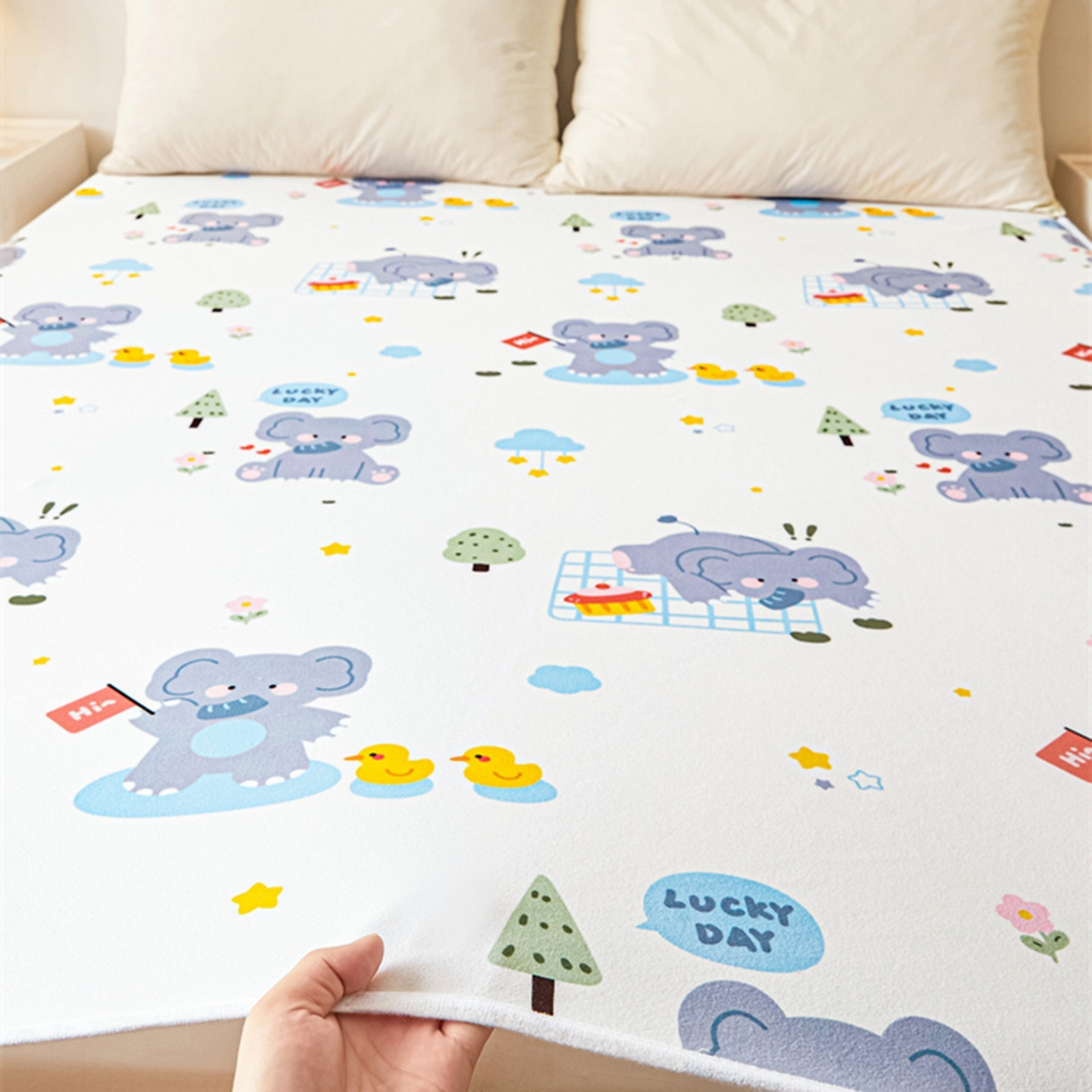 91家纺网 家纺一手货源 找家纺 雯豆家纺 2025新款防水隔尿垫子卡通成人床垫保护罩A类宝宝尿垫 防水隔尿垫-小象嘟嘟