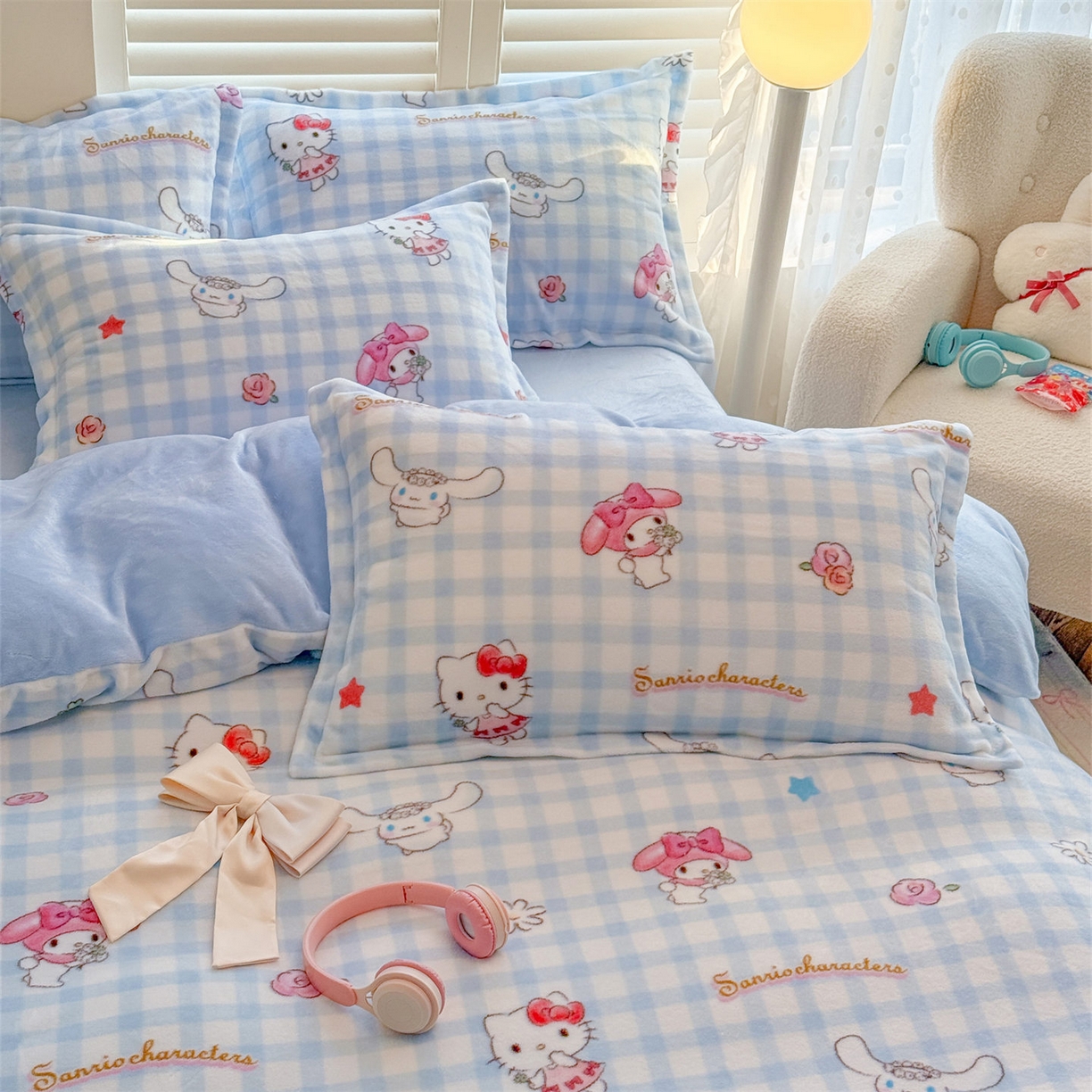 91家纺网 家纺一手货源 找家纺 名兮家居 2025新款经典奥特曼-三丽鸥加厚牛奶绒单被套 蓝格萌宠