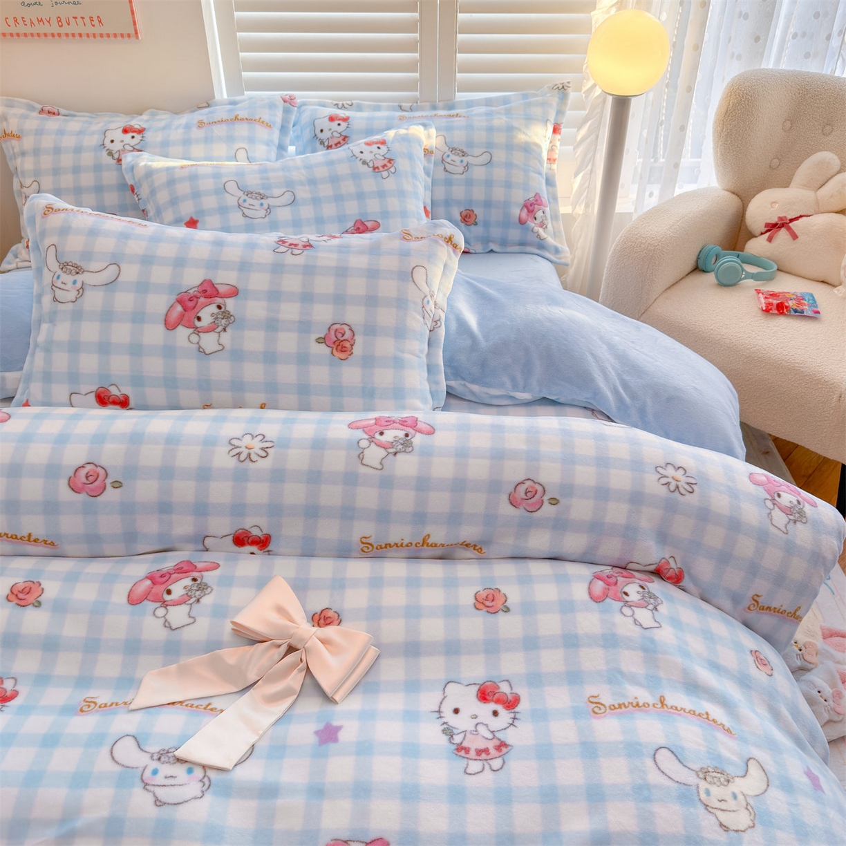 91家纺网 家纺一手货源 找家纺 名兮家居 2025新款经典奥特曼-三丽鸥加厚牛奶绒单被套 蓝格萌宠