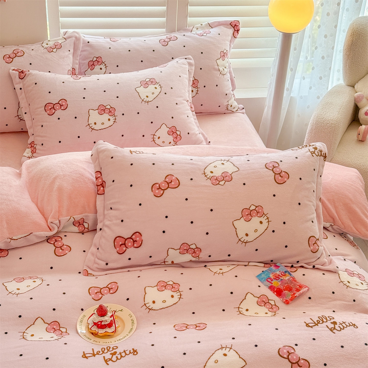 91家纺网 家纺一手货源 找家纺 名兮家居 2025新款经典奥特曼-三丽鸥加厚牛奶绒单被套 美美kt