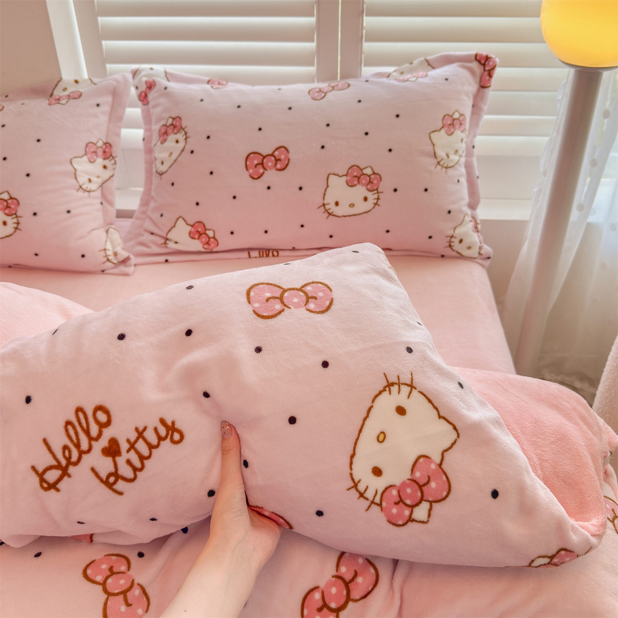 91家纺网 家纺一手货源 找家纺 名兮家居 2025新款经典奥特曼-三丽鸥加厚牛奶绒单被套 美美kt