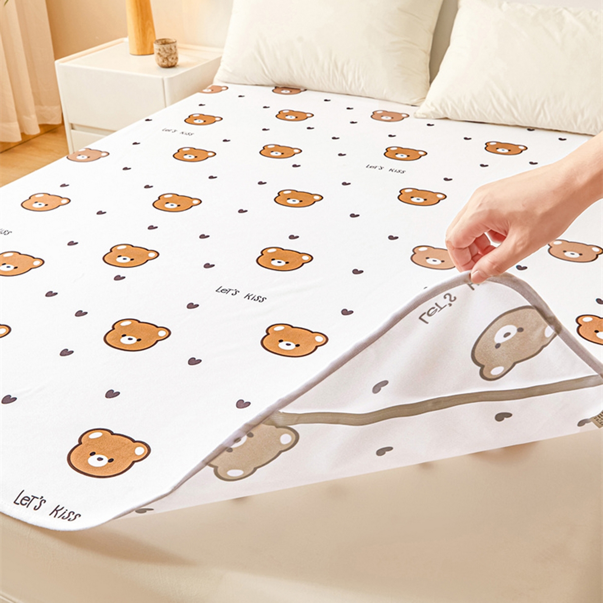 91家纺网 家纺一手货源 找家纺 雯豆家纺 2025新款防水隔尿垫子卡通成人床垫保护罩A类宝宝尿垫 防水隔尿垫-小熊头