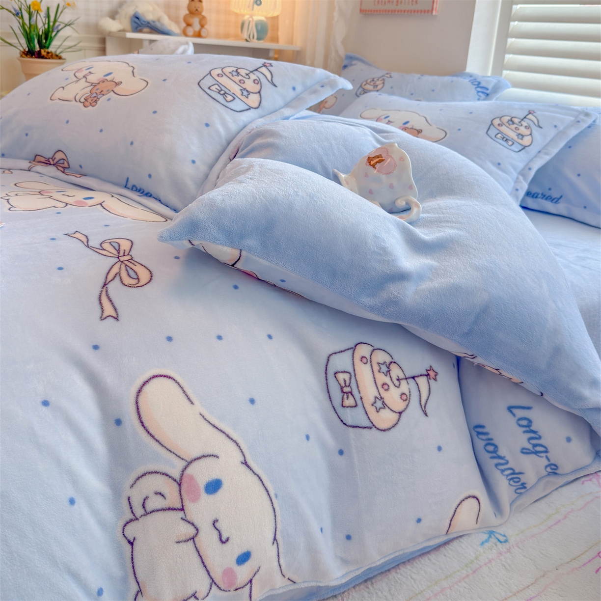 91家纺网 家纺一手货源 找家纺 名兮家居 2025新款经典奥特曼-三丽鸥加厚牛奶绒单被套 甜品大耳狗