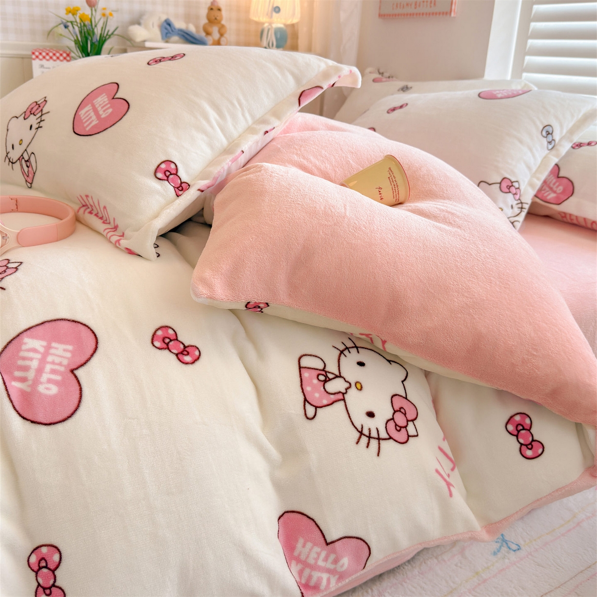 91家纺网 家纺一手货源 找家纺 名兮家居 2025新款经典奥特曼-三丽鸥加厚牛奶绒单被套 甜心kt