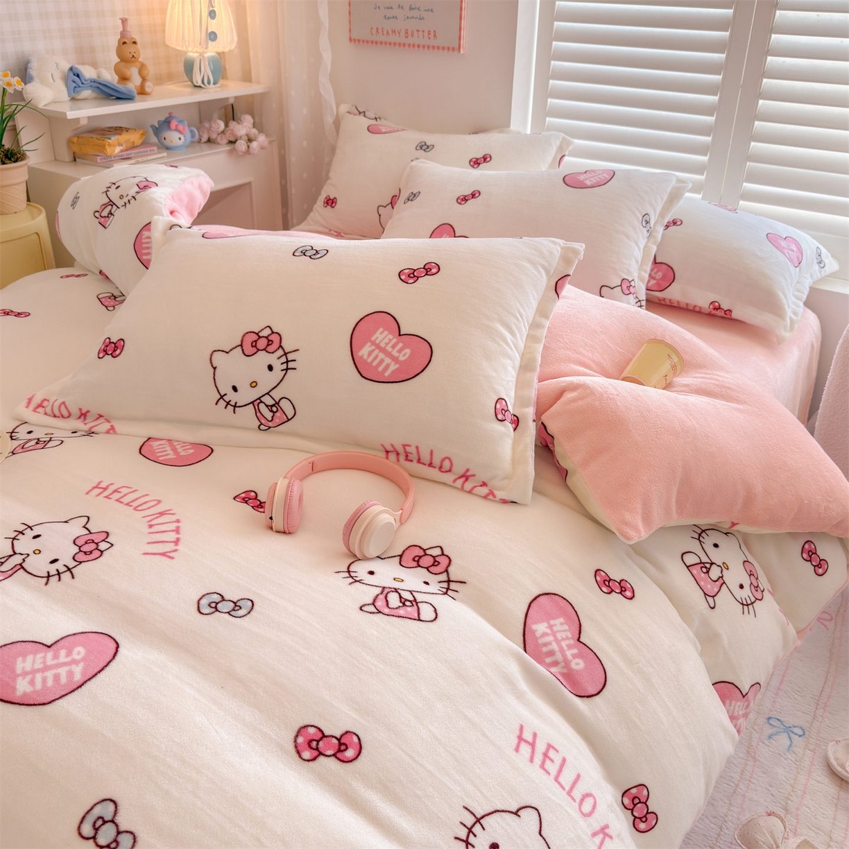 91家纺网 家纺一手货源 找家纺 名兮家居 2025新款经典奥特曼-三丽鸥加厚牛奶绒单被套 甜心kt