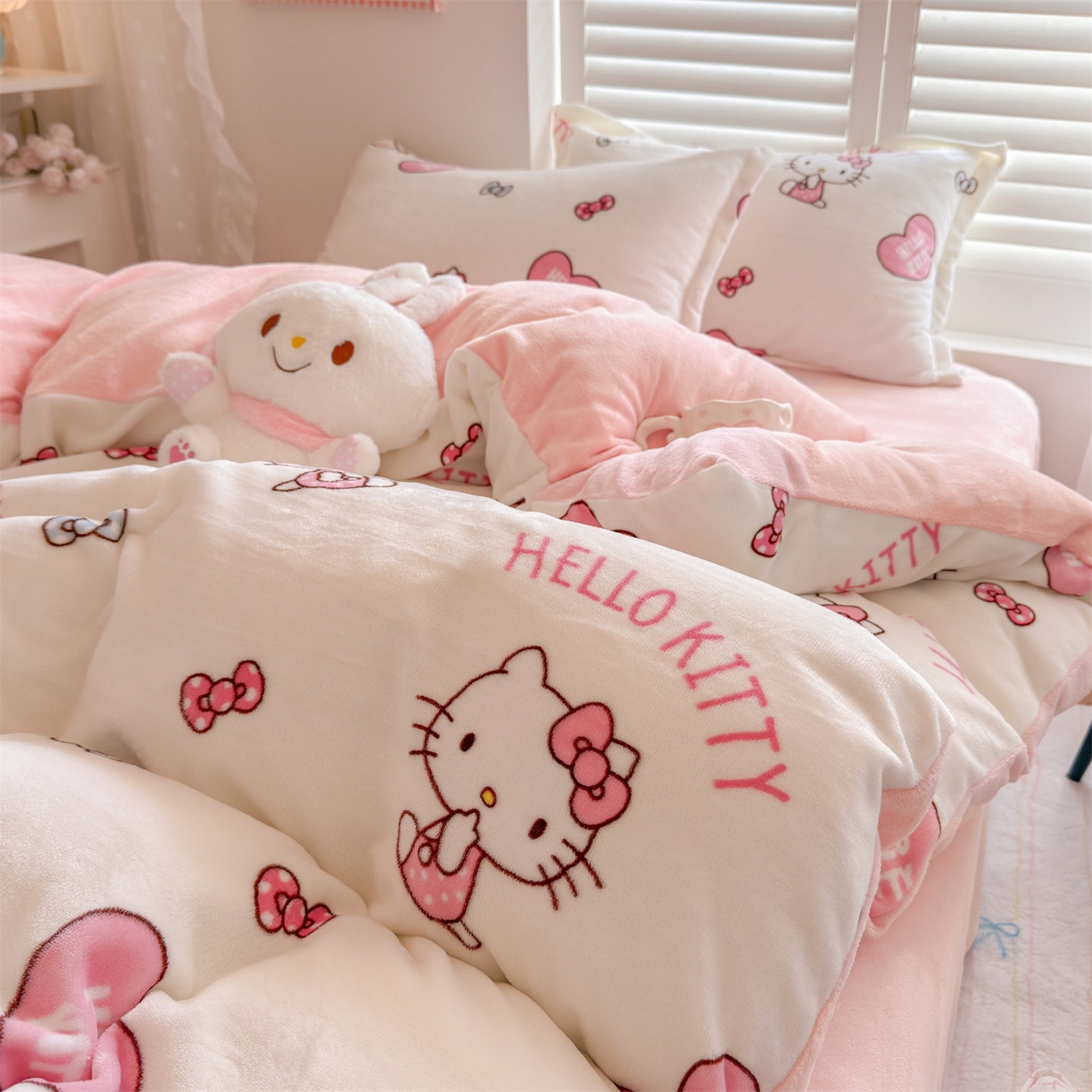 91家纺网 家纺一手货源 找家纺 名兮家居 2025新款经典奥特曼-三丽鸥加厚牛奶绒单被套 甜心kt