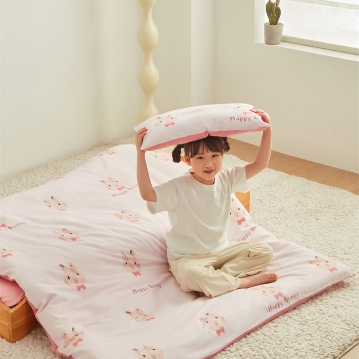 91家纺网 家纺一手货源 找家纺 艾佳宝贝 2025新款A类全棉多功能可拆卸儿童盖毯四季被子 乖萌甜兔