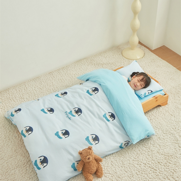 91家纺网 家纺一手货源 找家纺 艾佳宝贝 2025新款A类全棉多功能可拆卸儿童盖毯四季被子 乖萌小企鹅