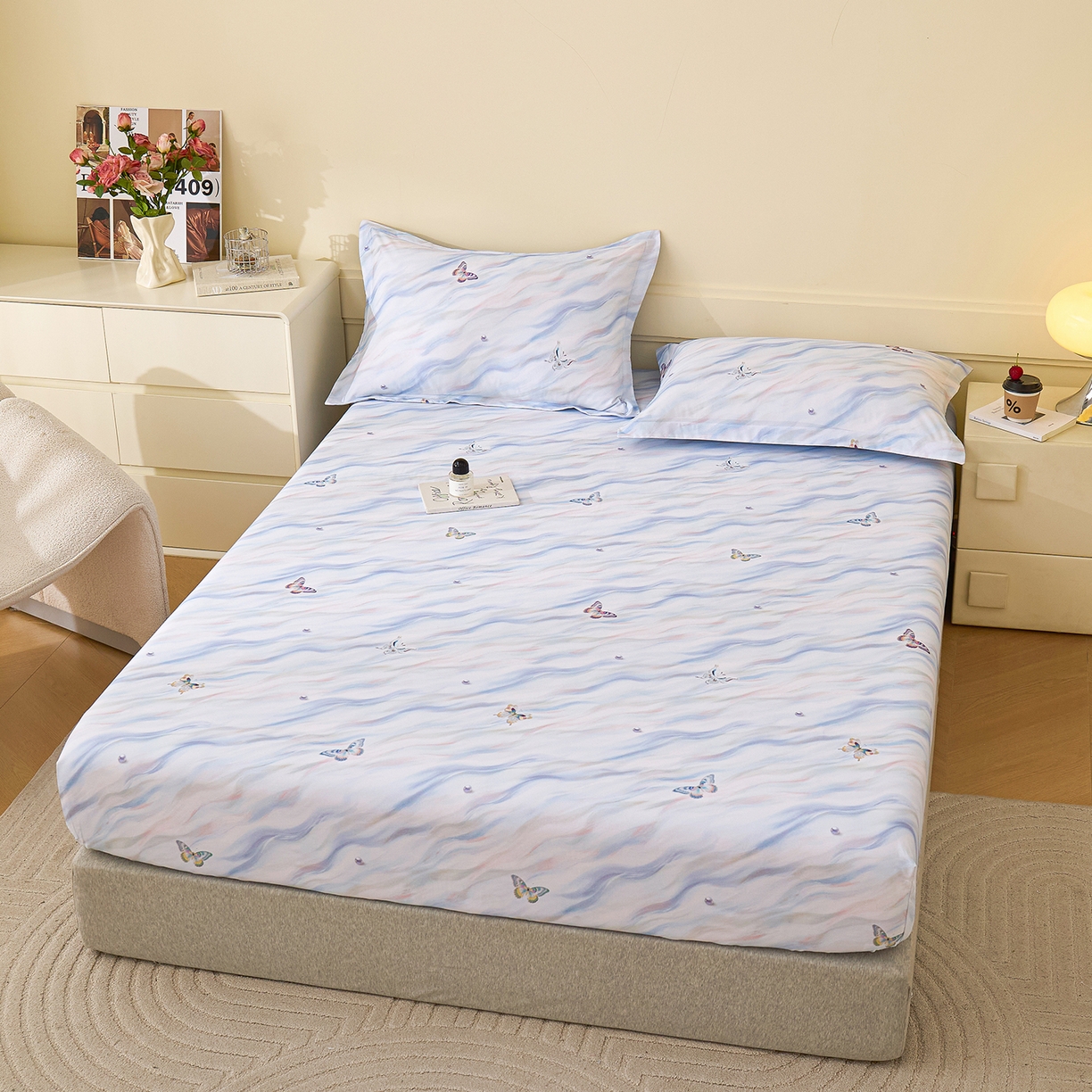 91家纺网 家纺一手货源 找家纺 元元家居（元元被业） 2025秋冬新款全棉纯棉磨毛印花单床笠 蝶梦星河