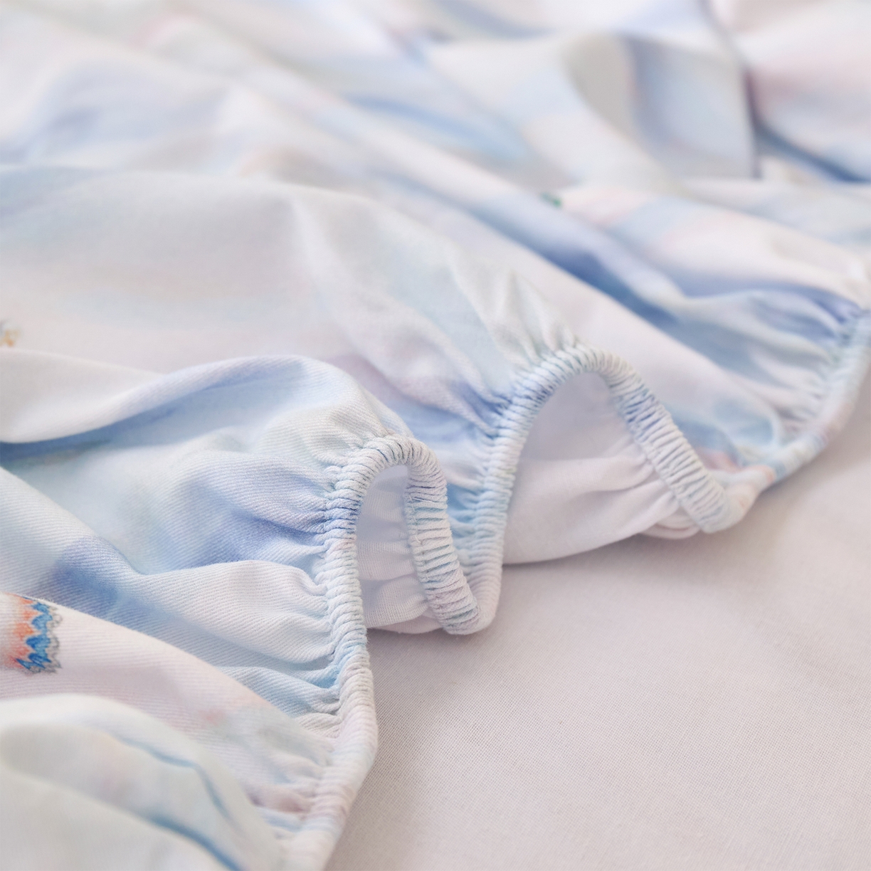 91家纺网 家纺一手货源 找家纺 元元家居（元元被业） 2025秋冬新款全棉纯棉磨毛印花单床笠 蝶梦星河