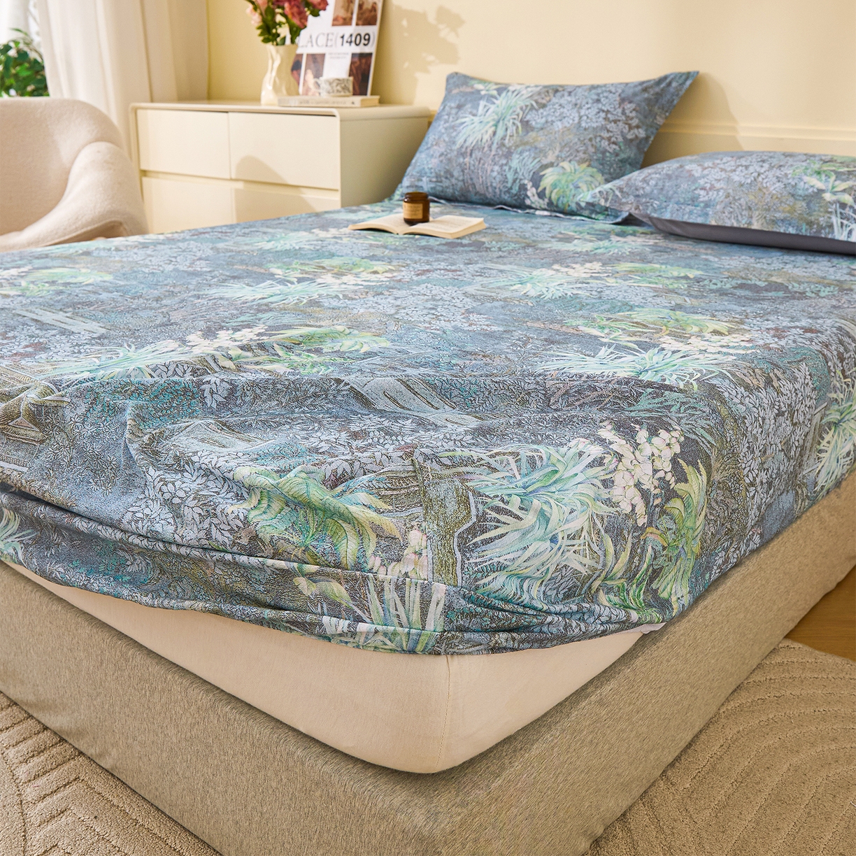 91家纺网 家纺一手货源 找家纺 元元家居（元元被业） 2025秋冬新款全棉纯棉磨毛印花单床笠 繁花点缀