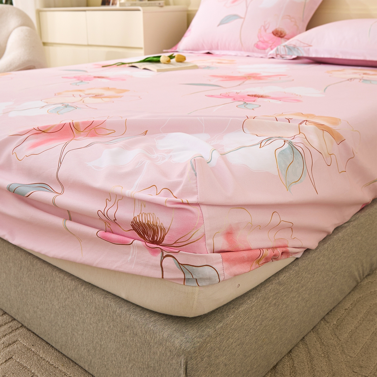 91家纺网 家纺一手货源 找家纺 元元家居（元元被业） 2025秋冬新款全棉纯棉磨毛印花单床笠 光韵花季