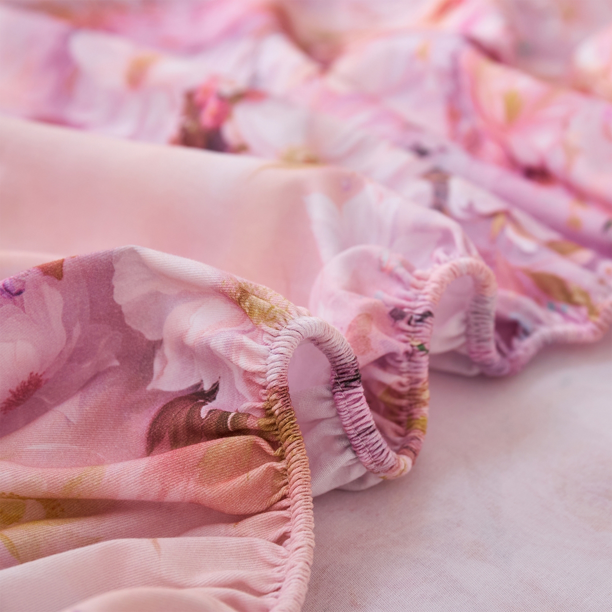 91家纺网 家纺一手货源 找家纺 元元家居（元元被业） 2025秋冬新款全棉纯棉磨毛印花单床笠 花妍悦粉