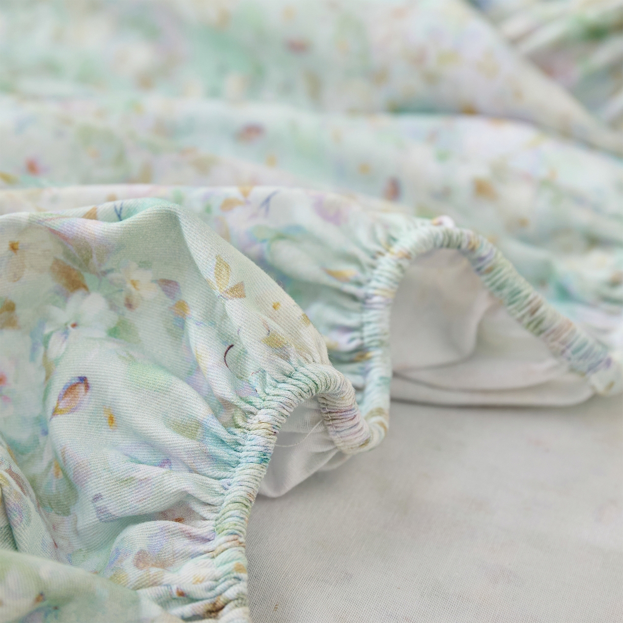 91家纺网 家纺一手货源 找家纺 元元家居（元元被业） 2025秋冬新款全棉纯棉磨毛印花单床笠 锦云情深