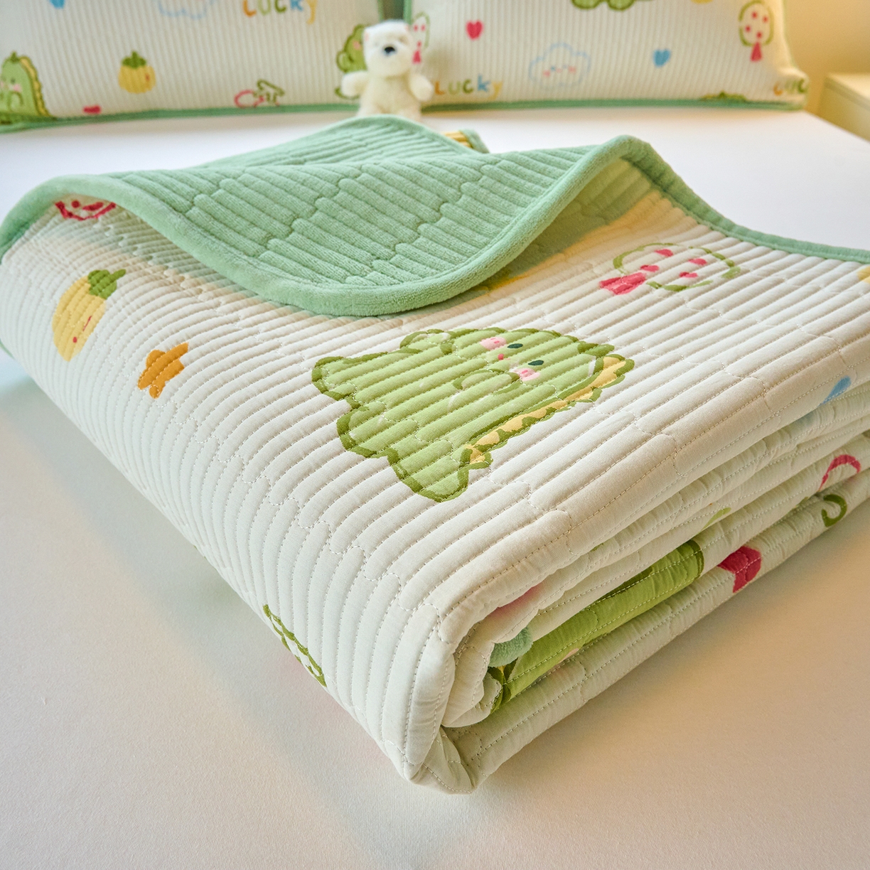 91家纺网 家纺一手货源 找家纺 小叮当家纺仓储工厂店 2025新款A版全棉B版牛奶绒床盖系列单床盖床盖单件 幸运独角龙（A棉B绒）