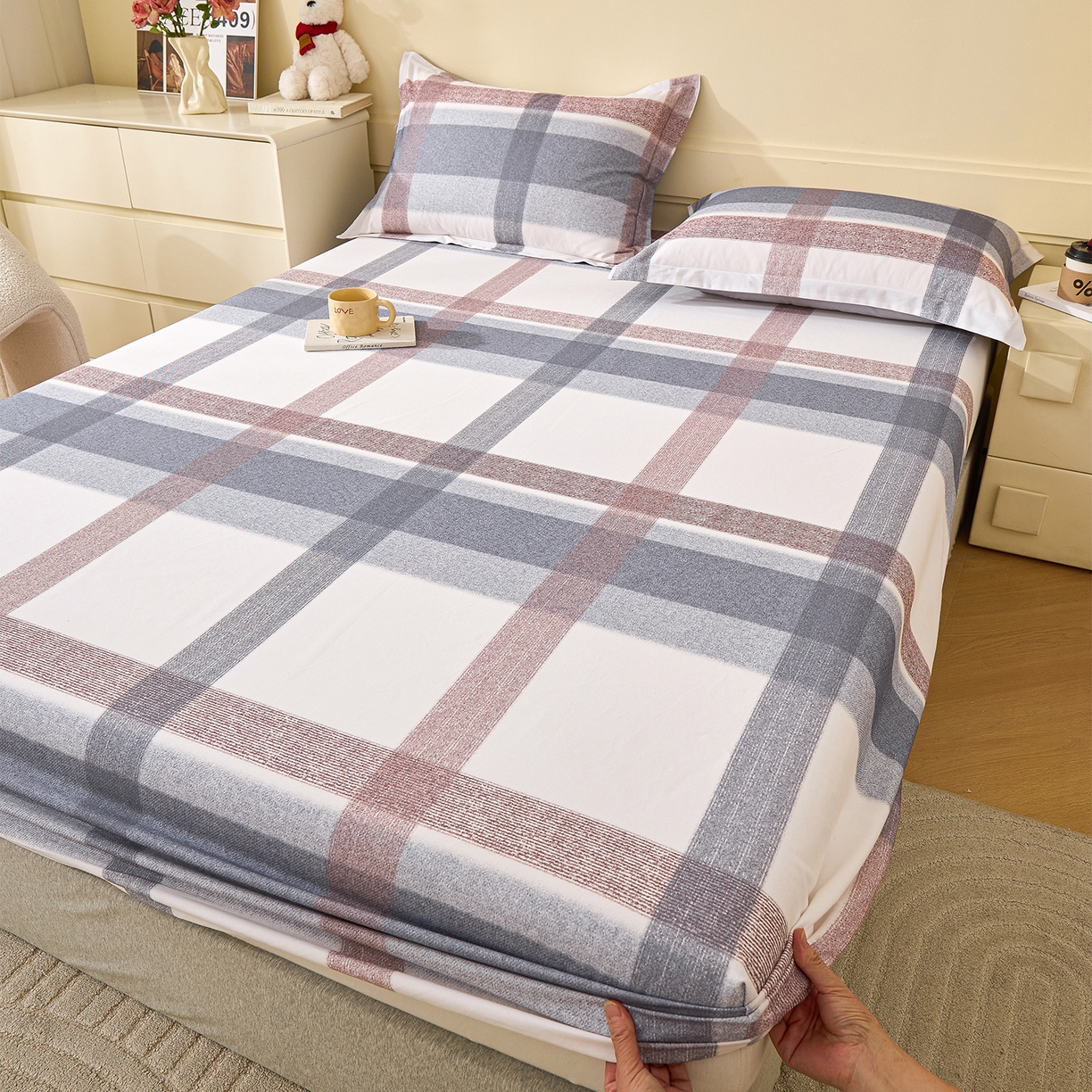 91家纺网 家纺一手货源 找家纺 元元家居（元元被业） 2025秋冬新款全棉纯棉磨毛印花单床笠 佩德拉