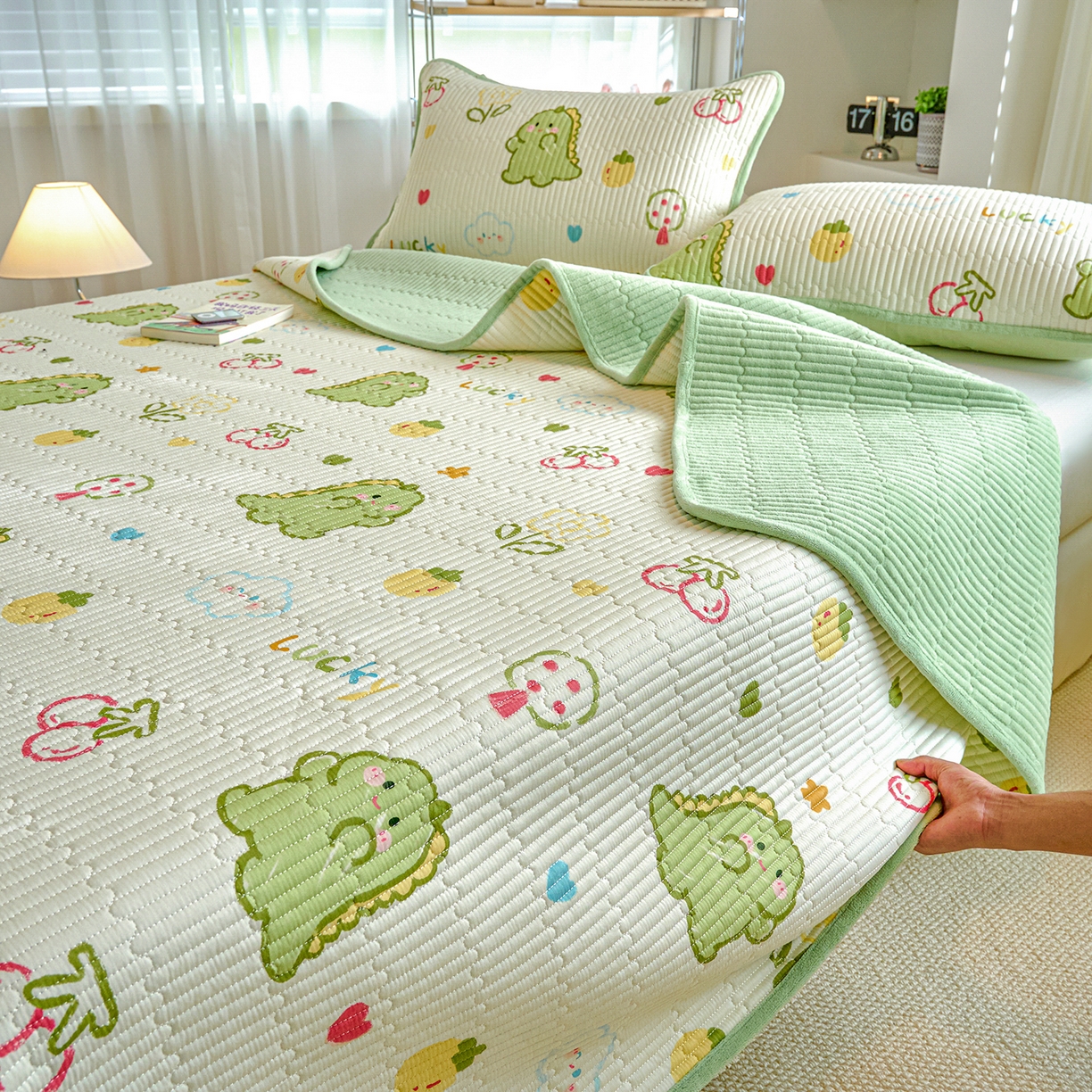 91家纺网 家纺一手货源 找家纺 小叮当家纺仓储工厂店 2025新款A版全棉B版牛奶绒床盖系列单床盖床盖单件 幸运独角龙（A棉B绒）