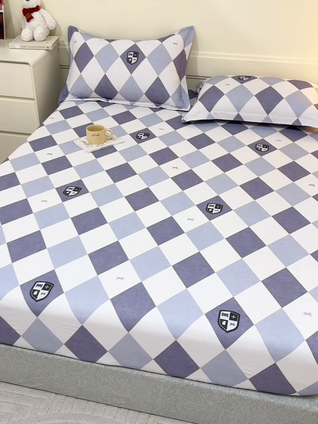 91家纺网 家纺一手货源 找家纺 元元家居（元元被业） 2025秋冬新款全棉纯棉磨毛印花单床笠 骑士荣耀