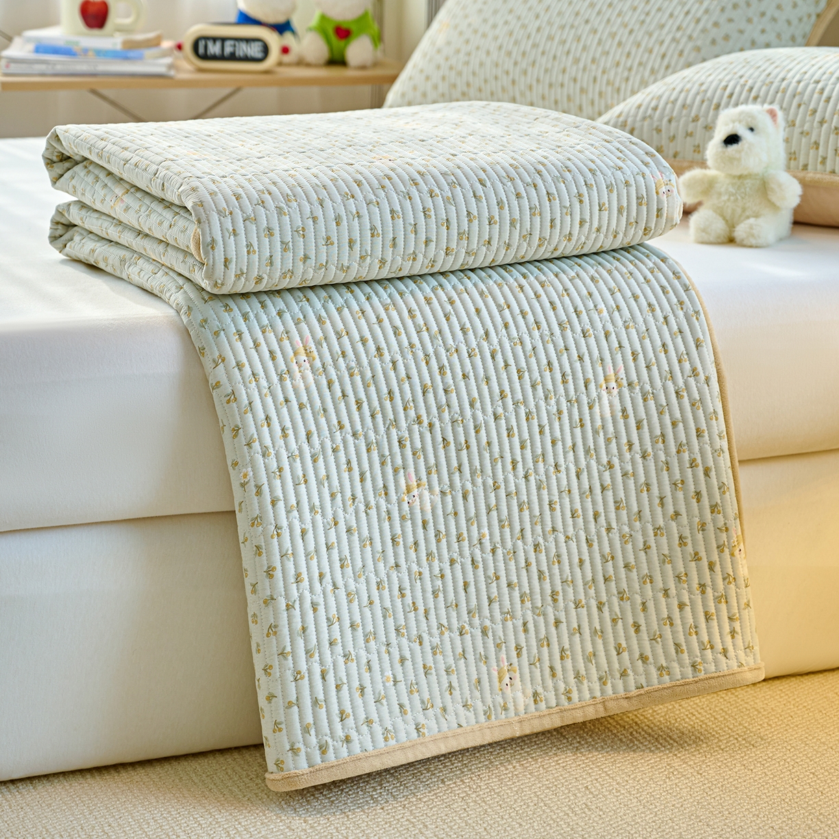 91家纺网 家纺一手货源 找家纺 小叮当家纺仓储工厂店 2025新款A版全棉B版牛奶绒床盖系列单床盖床盖单件 春游兔兔（A棉B绒）