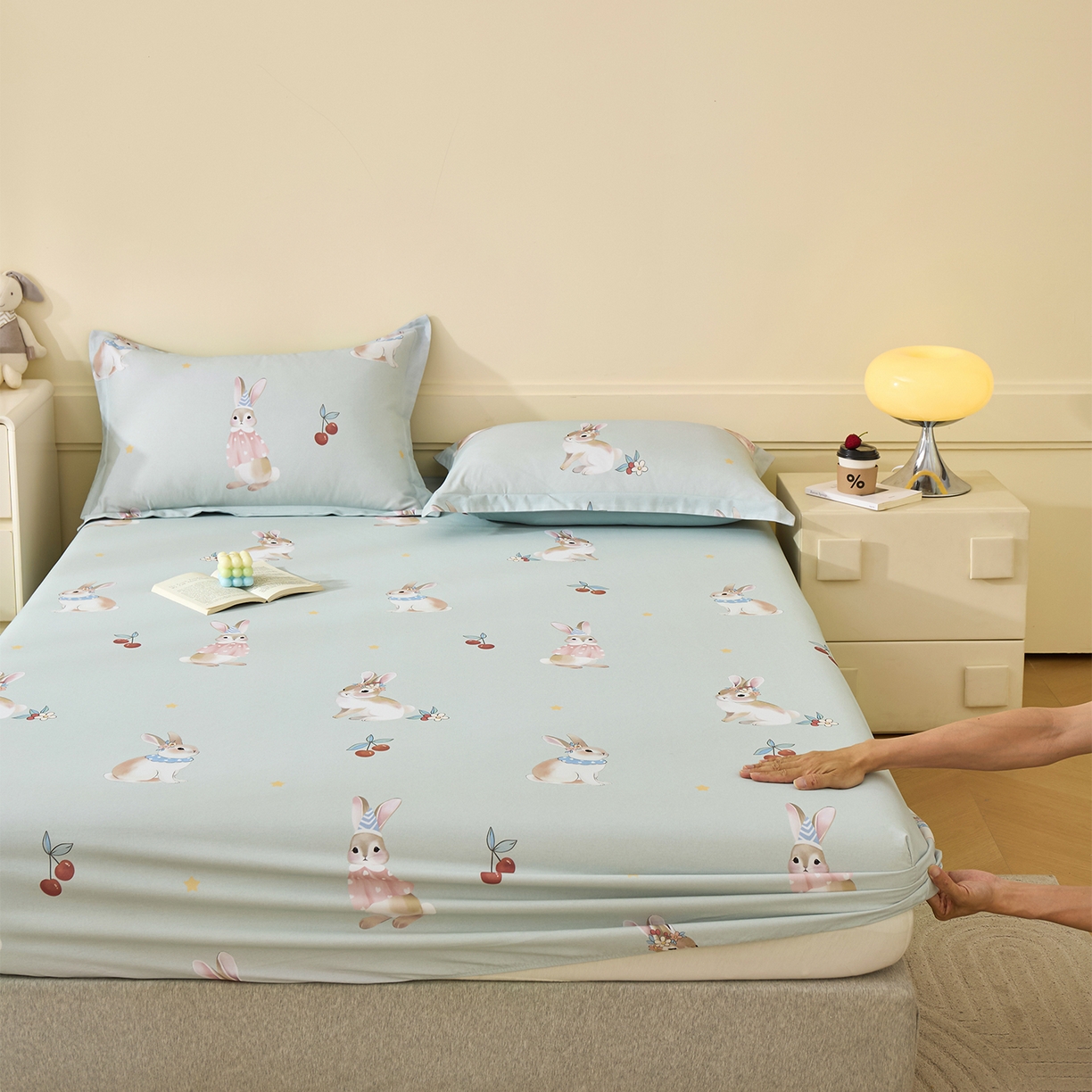 91家纺网 家纺一手货源 找家纺 元元家居（元元被业） 2025秋冬新款全棉纯棉磨毛印花单床笠 小萌免