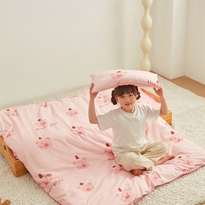 91家纺网 家纺一手货源 找家纺 艾佳宝贝 2025新款A类全棉多功能可拆卸儿童盖毯四季被子 乖巧萌猪