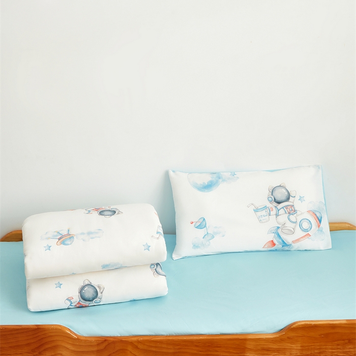 91家纺网 家纺一手货源 找家纺 艾佳宝贝 2025新款A类全棉多功能可拆卸儿童盖毯四季被子 航天员