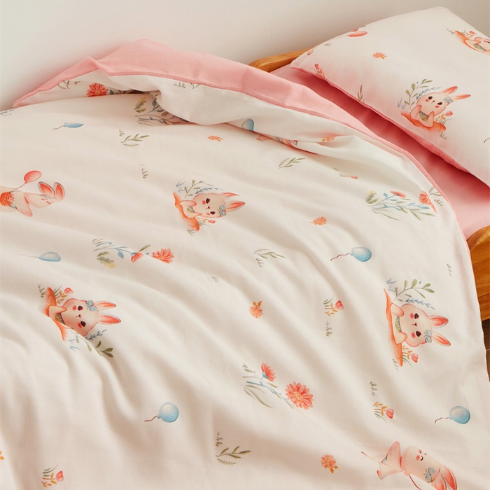 91家纺网 家纺一手货源 找家纺 艾佳宝贝 2025新款A类全棉多功能可拆卸儿童盖毯四季被子 春日游玩