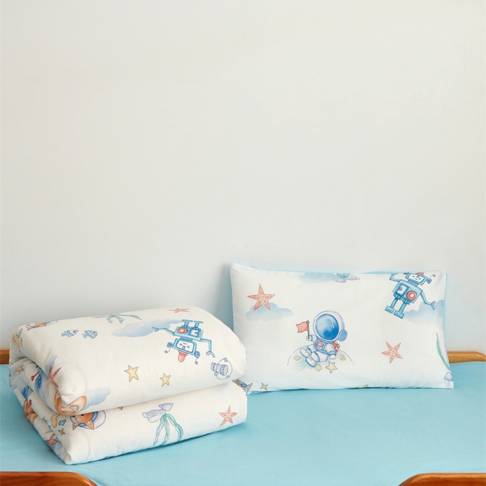 91家纺网 家纺一手货源 找家纺 艾佳宝贝 2025新款A类全棉多功能可拆卸儿童盖毯四季被子 太空飞行