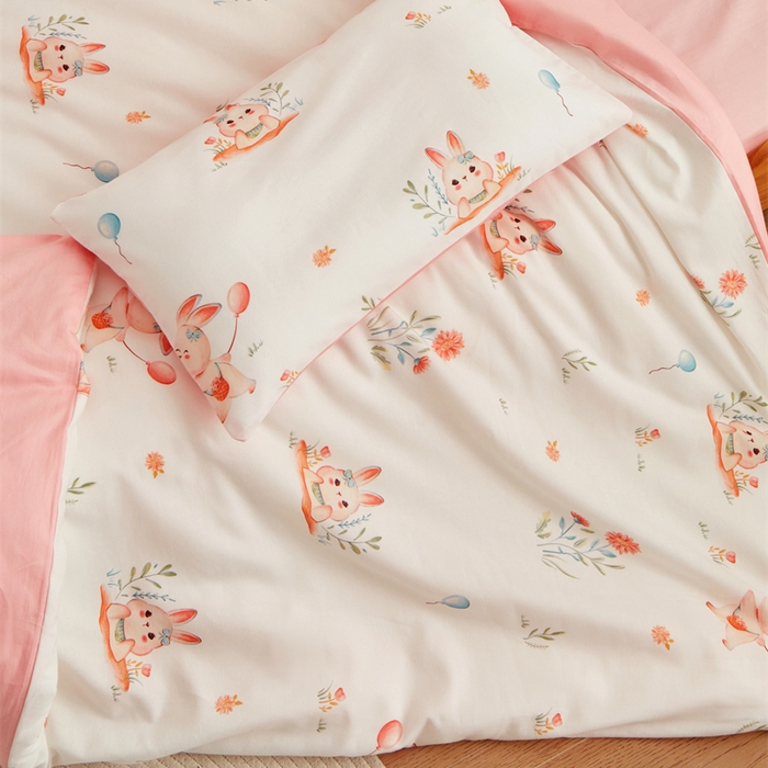 91家纺网 家纺一手货源 找家纺 艾佳宝贝 2025新款A类全棉多功能可拆卸儿童盖毯四季被子 春日游玩