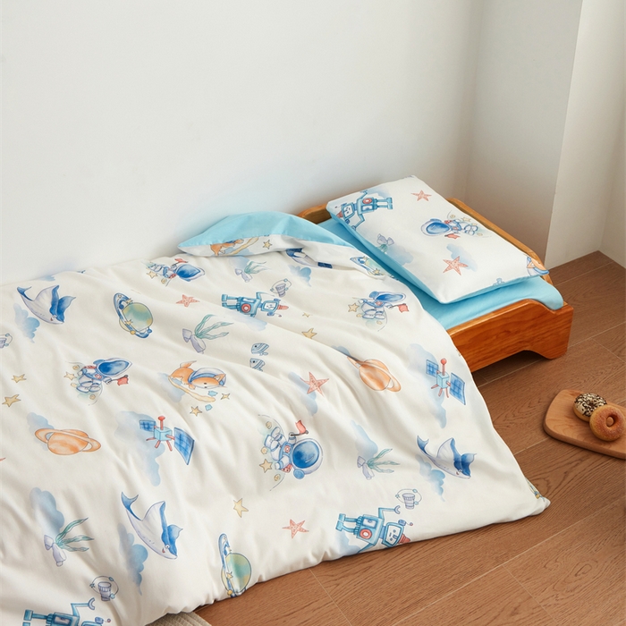 91家纺网 家纺一手货源 找家纺 艾佳宝贝 2025新款A类全棉多功能可拆卸儿童盖毯四季被子 太空飞行