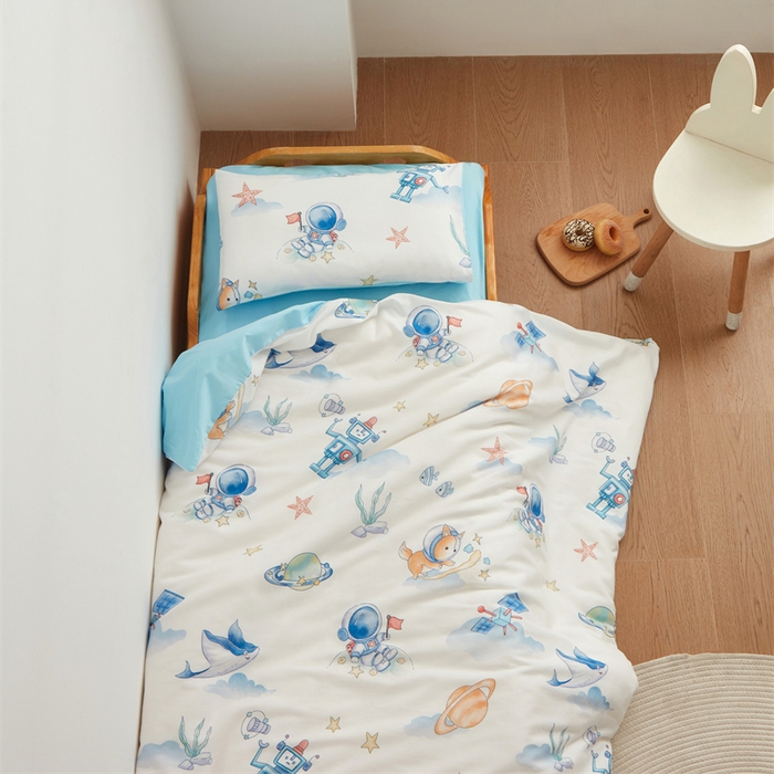 91家纺网 家纺一手货源 找家纺 艾佳宝贝 2025新款A类全棉多功能可拆卸儿童盖毯四季被子 太空飞行