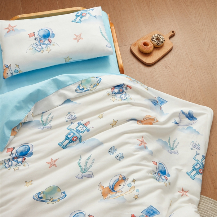 91家纺网 家纺一手货源 找家纺 艾佳宝贝 2025新款A类全棉多功能可拆卸儿童盖毯四季被子 太空飞行