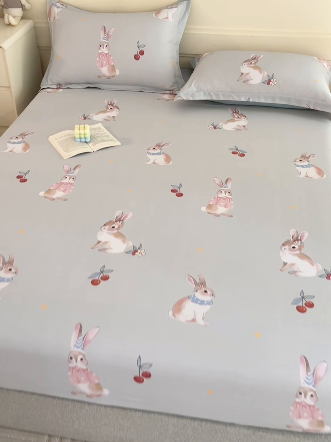 91家纺网 家纺一手货源 找家纺 元元家居（元元被业） 2025秋冬新款全棉纯棉磨毛印花单床笠 小萌免