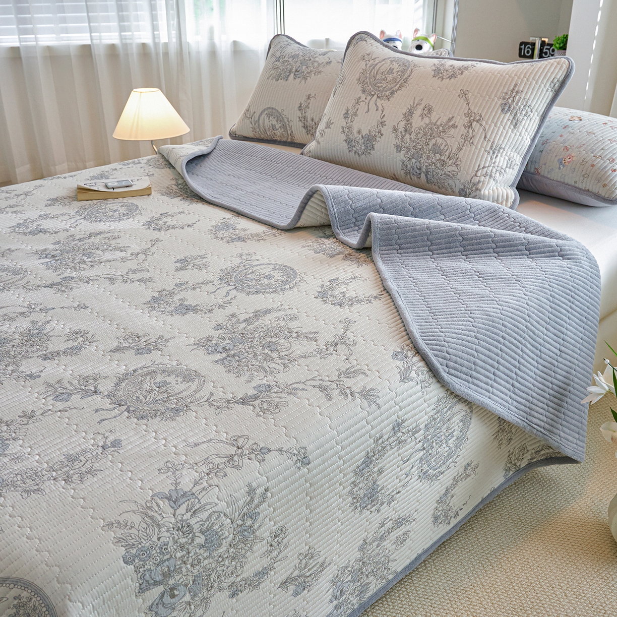 91家纺网 家纺一手货源 找家纺 小叮当家纺仓储工厂店 2025新款A版全棉B版牛奶绒床盖系列单床盖床盖单件 莫奈花园（A棉B绒）