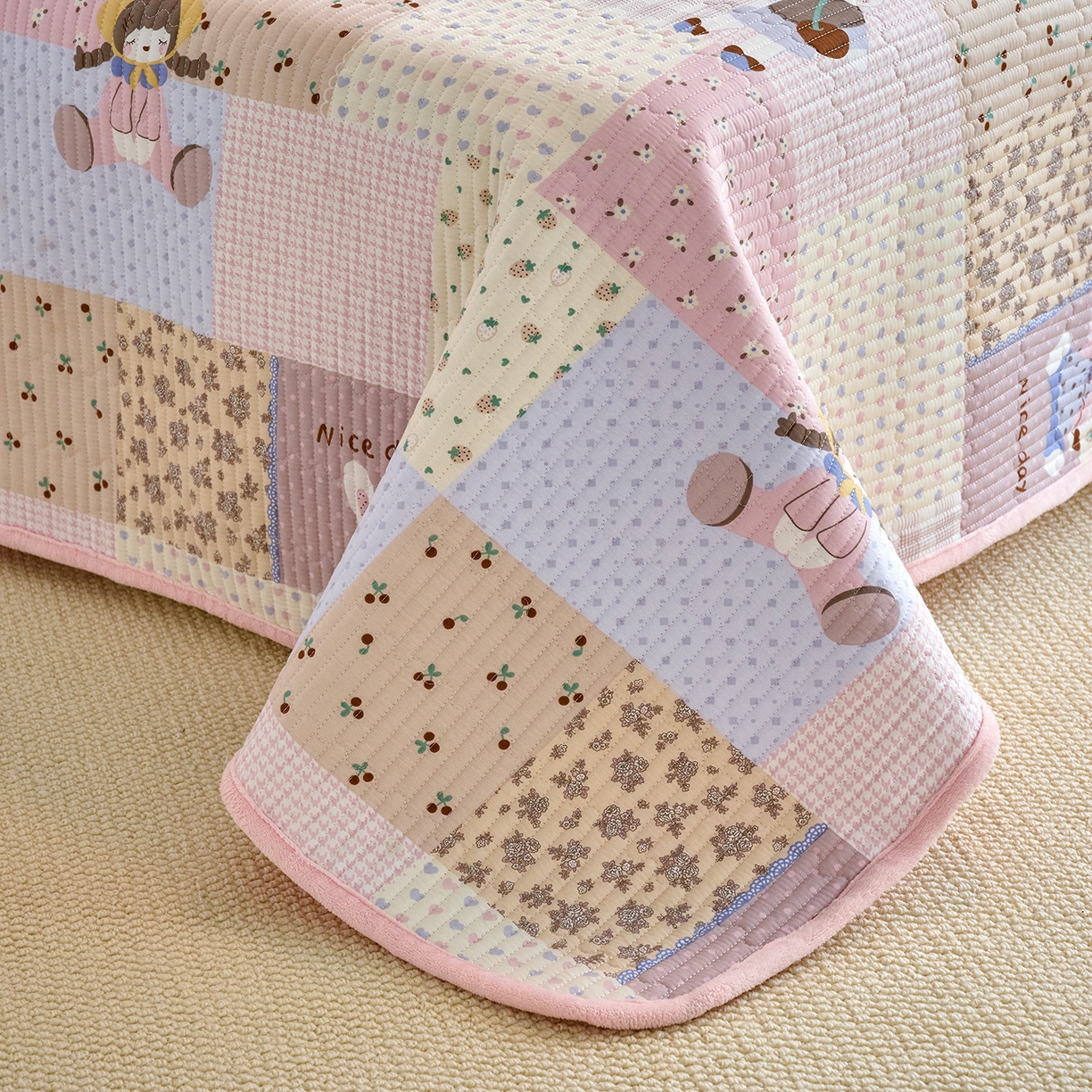 91家纺网 家纺一手货源 找家纺 小叮当家纺仓储工厂店 2025新款A版全棉B版牛奶绒床盖系列单床盖床盖单件 丹麦女孩（A面B绒）