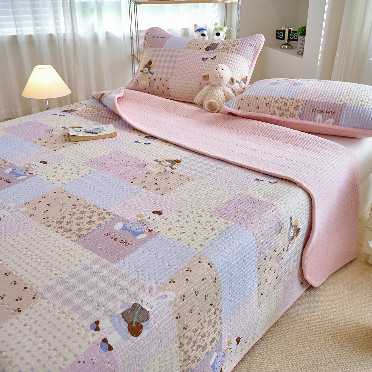 91家纺网 家纺一手货源 找家纺 小叮当家纺仓储工厂店 2025新款A版全棉B版牛奶绒床盖系列单床盖床盖单件 丹麦女孩（A面B绒）