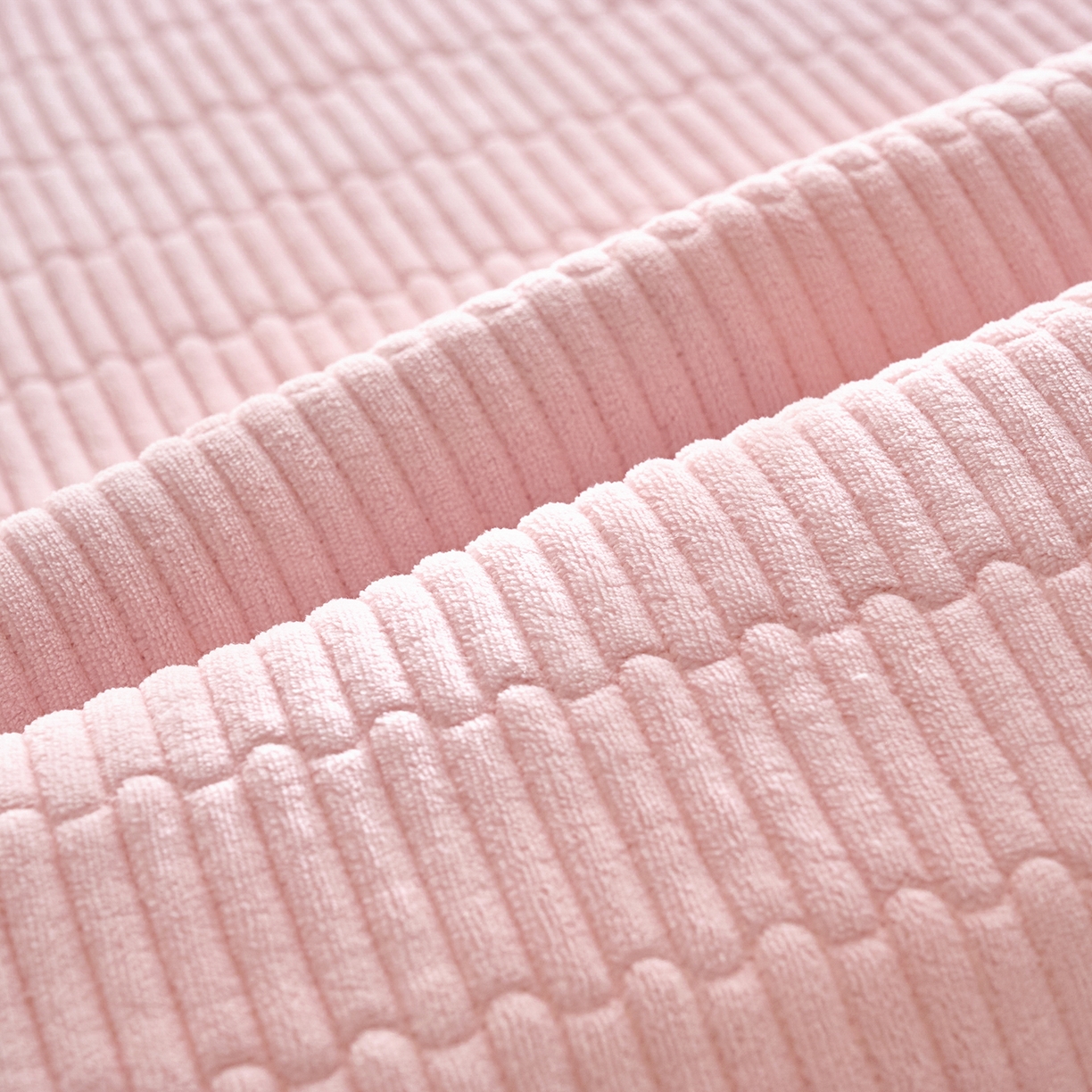 91家纺网 家纺一手货源 找家纺 小叮当家纺仓储工厂店 2025新款A版全棉B版牛奶绒床盖系列单床盖床盖单件 甜心苹果派对（A棉B绒）