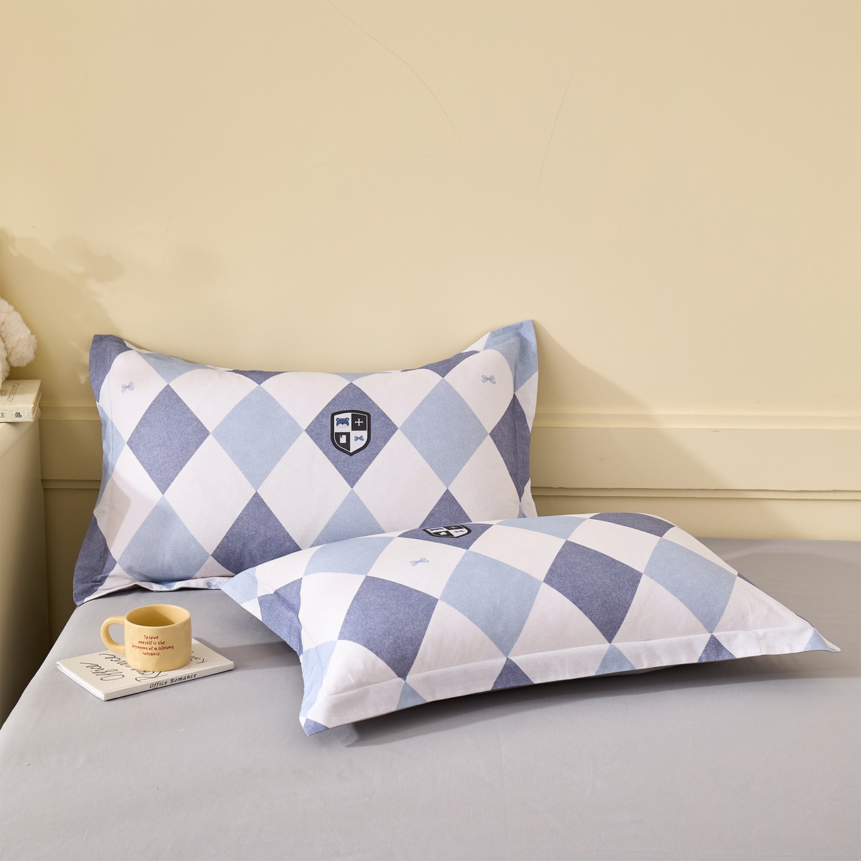 91家纺网 家纺一手货源 找家纺 元元家居（元元被业） 2025秋冬新款全棉纯棉磨毛印花单枕套 骑士荣耀