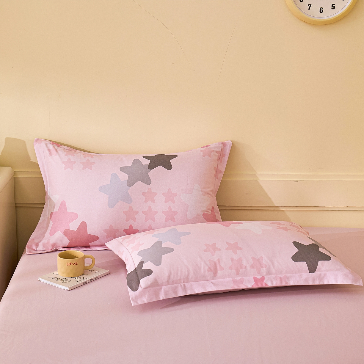 91家纺网 家纺一手货源 找家纺 元元家居（元元被业） 2025秋冬新款全棉纯棉磨毛印花单枕套 星星格格